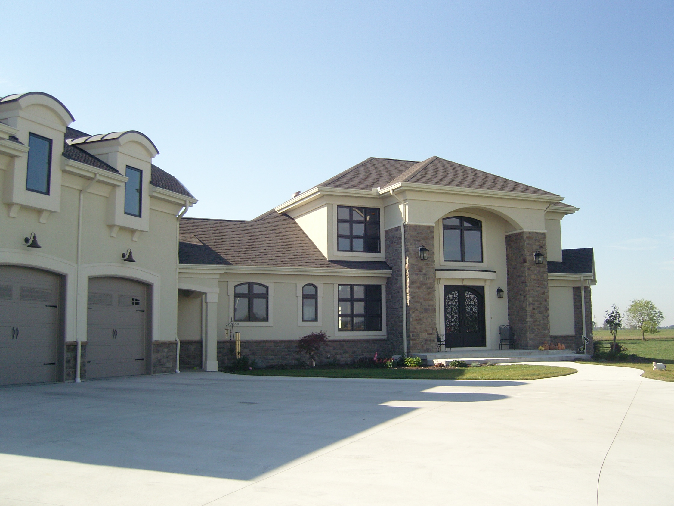 Tennessee Lake House With Challenging Lot